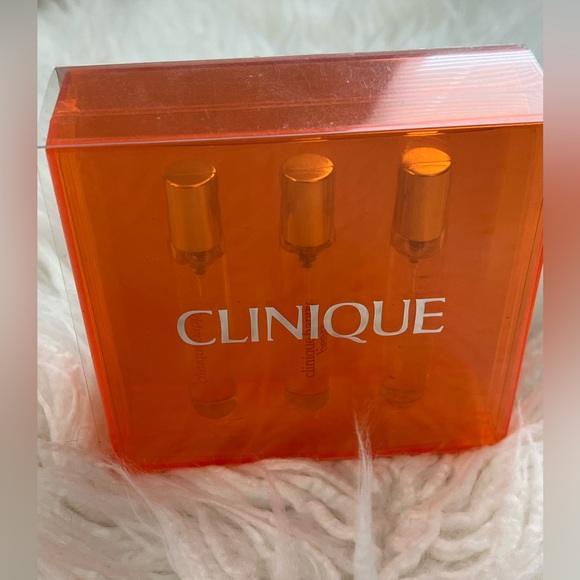 Clinique 3 pc Perfume Gift Set | NEW - Picture 2 of 2